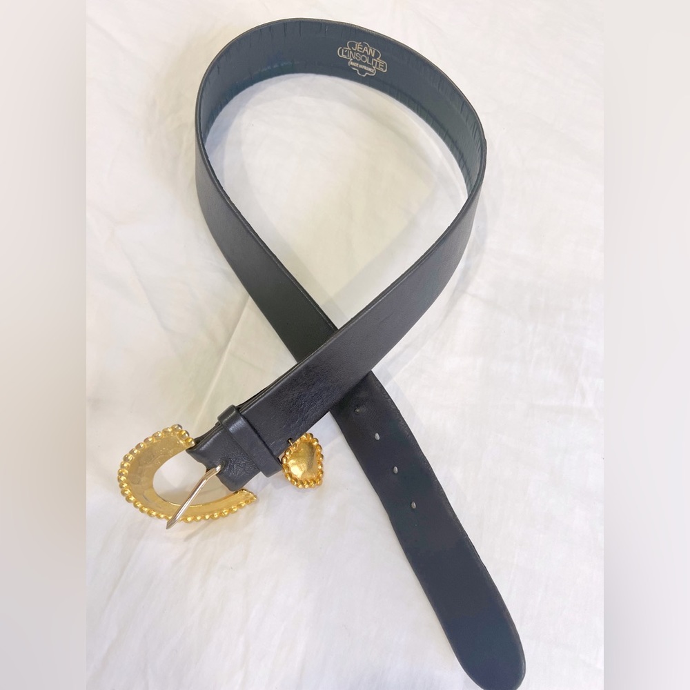 NWOT Jean L’insolite dark brown belt with heart charm